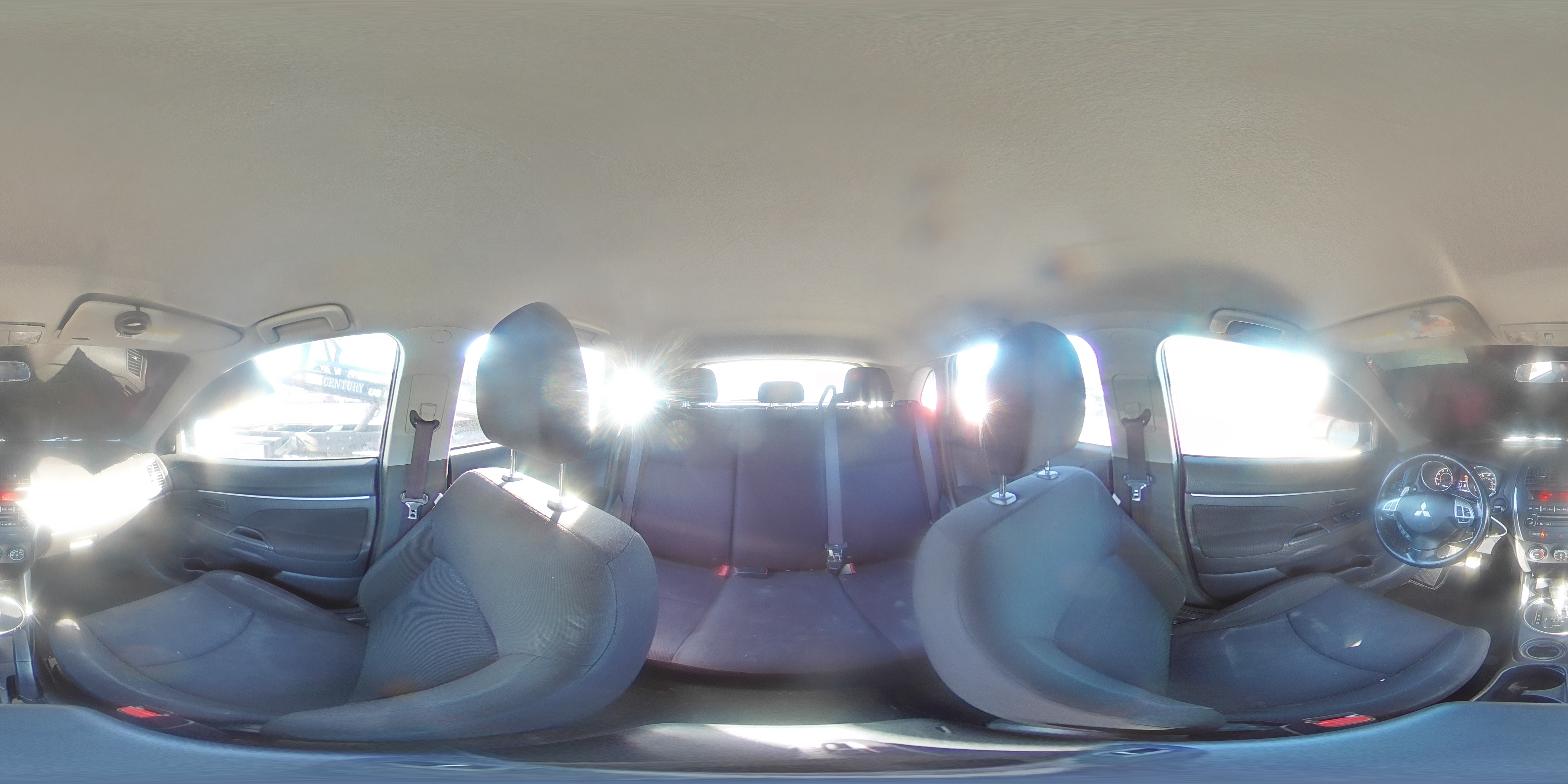 2012 Mitsubishi Outlander - Image 14