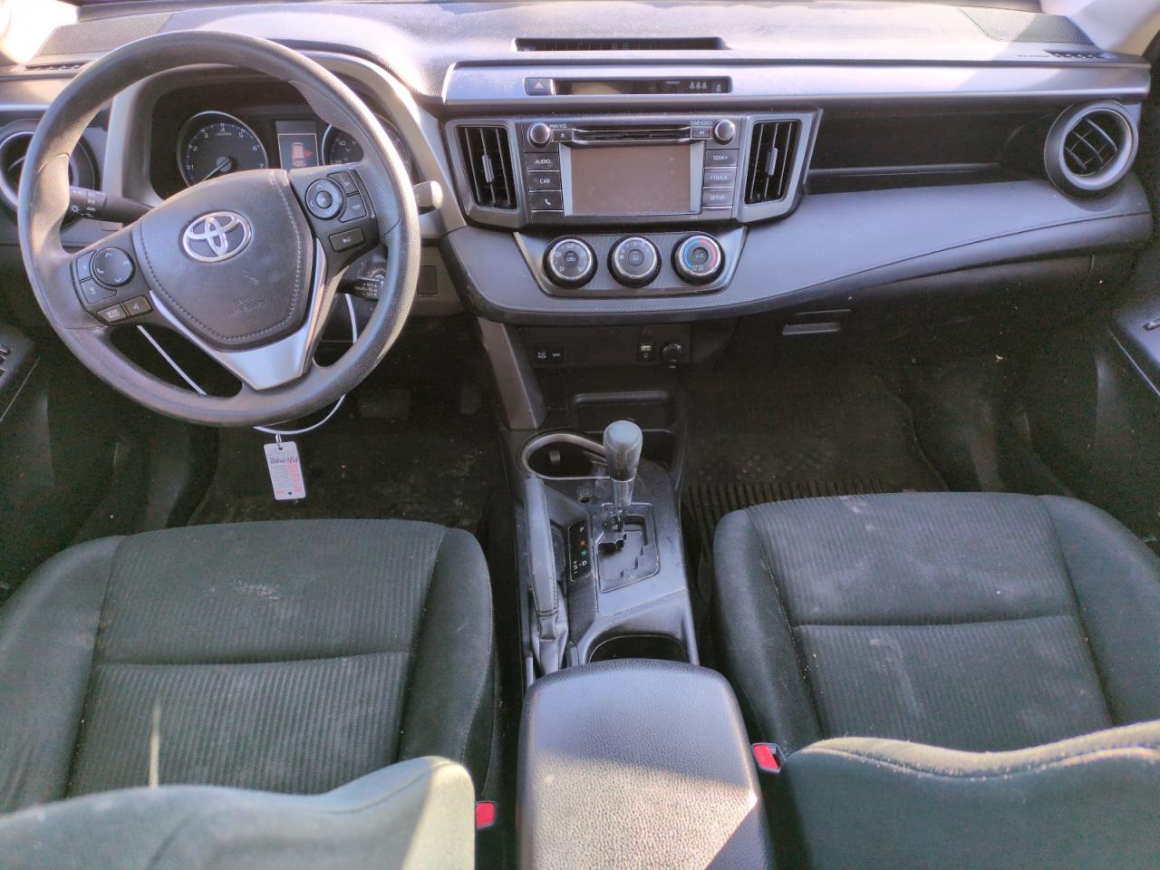 2017 Toyota RAV 4 - Image 8