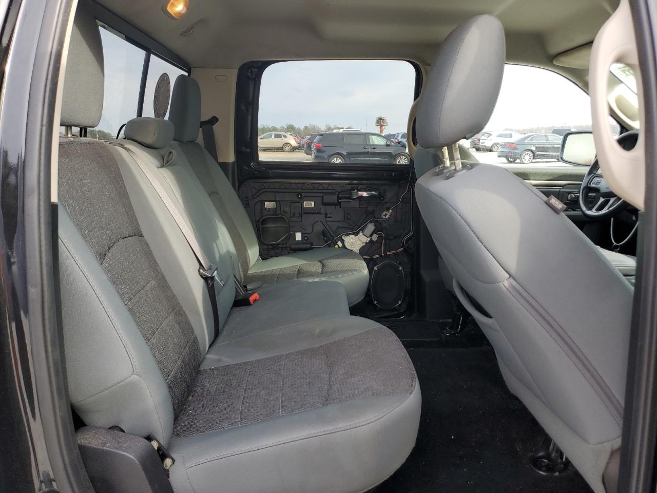 2016 RAM 1500 - Image 10