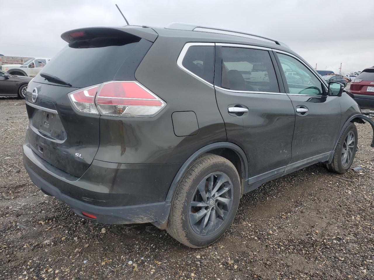 2015 Nissan Rogue - Image 3