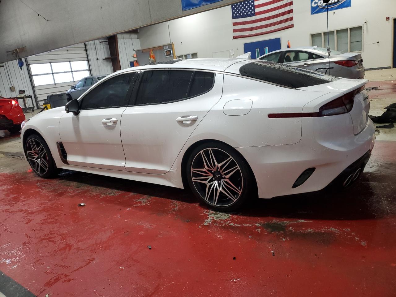 2022 Kia Stinger - Image 2