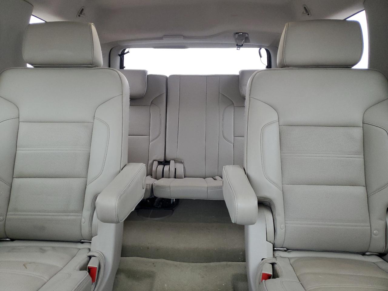 2016 GMC Yukon - Image 10