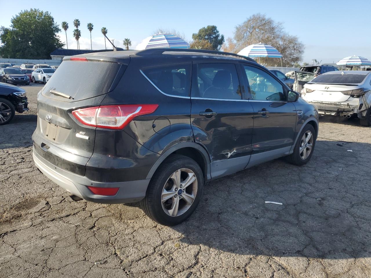 VIN 1FMCU0GX4FUA18843 2015 FORD ESCAPE no.3