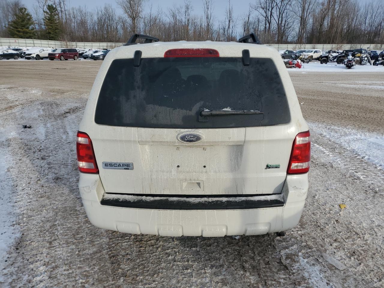2010 Ford Escape - Image 6