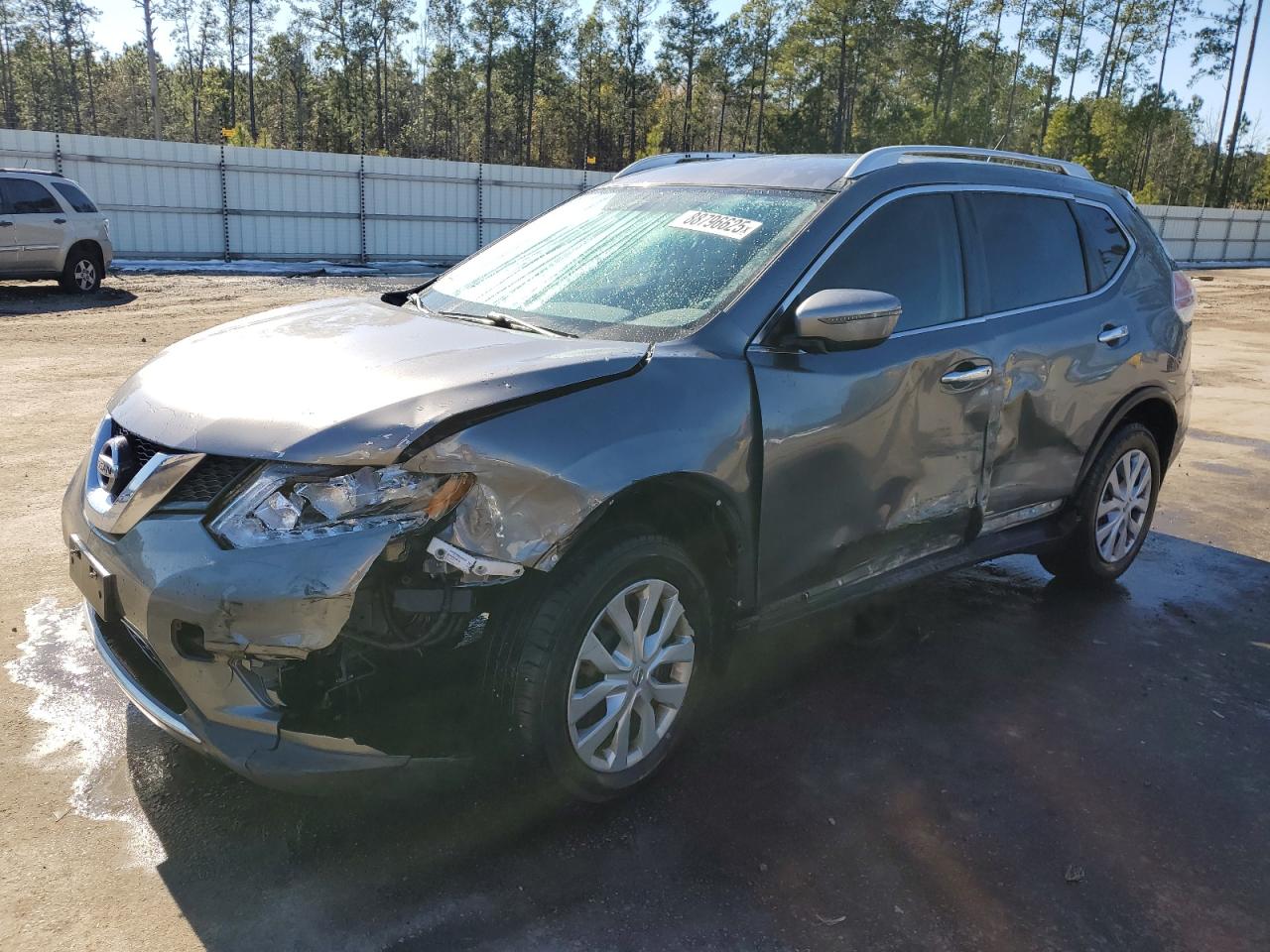 2016 Nissan Rogue - Image 1