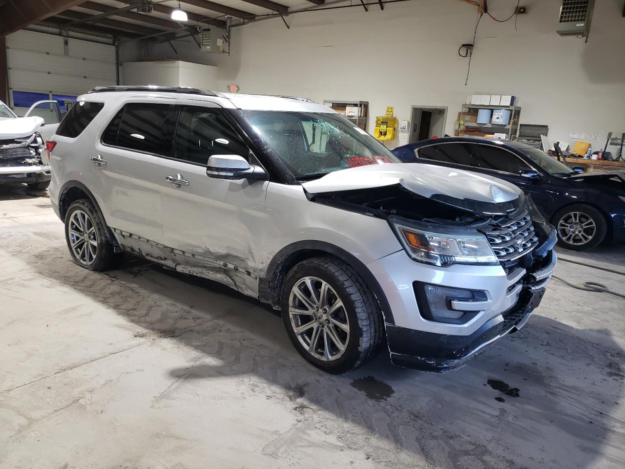 2016 Ford Explorer - Image 4