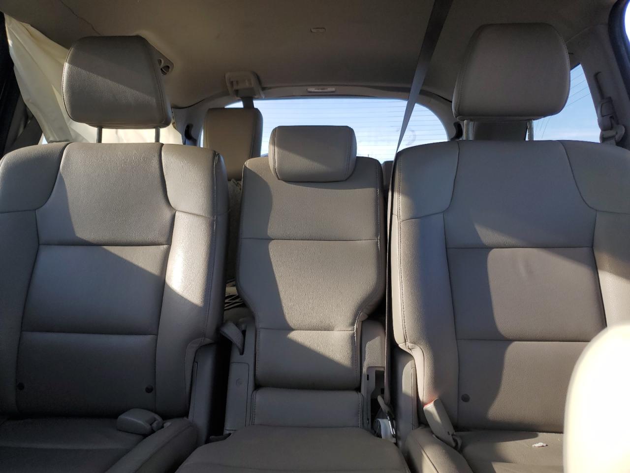 2014 Honda Odyssey - Image 10
