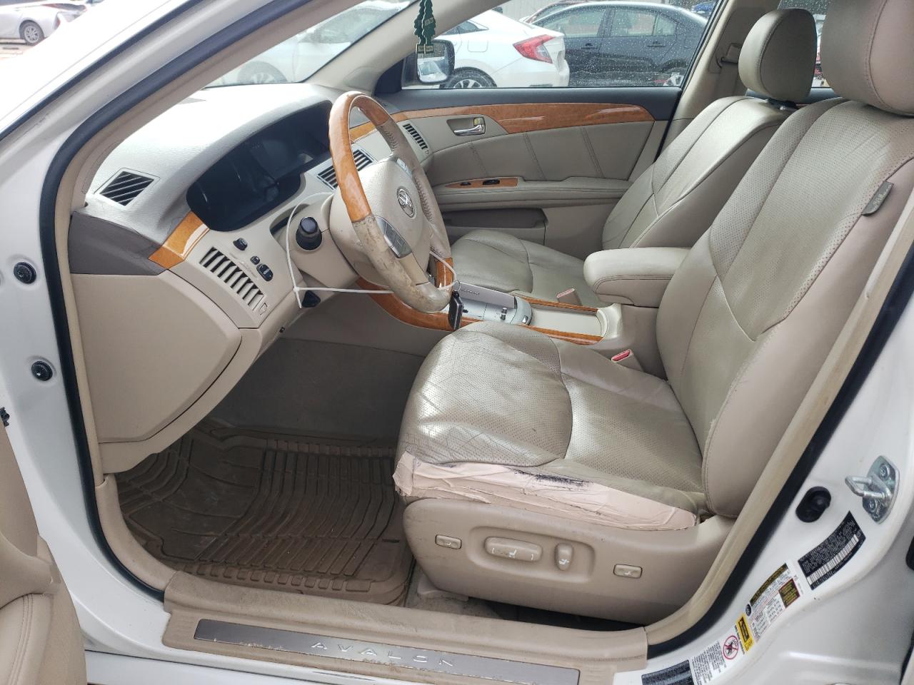 2007 Toyota Avalon - Image 7