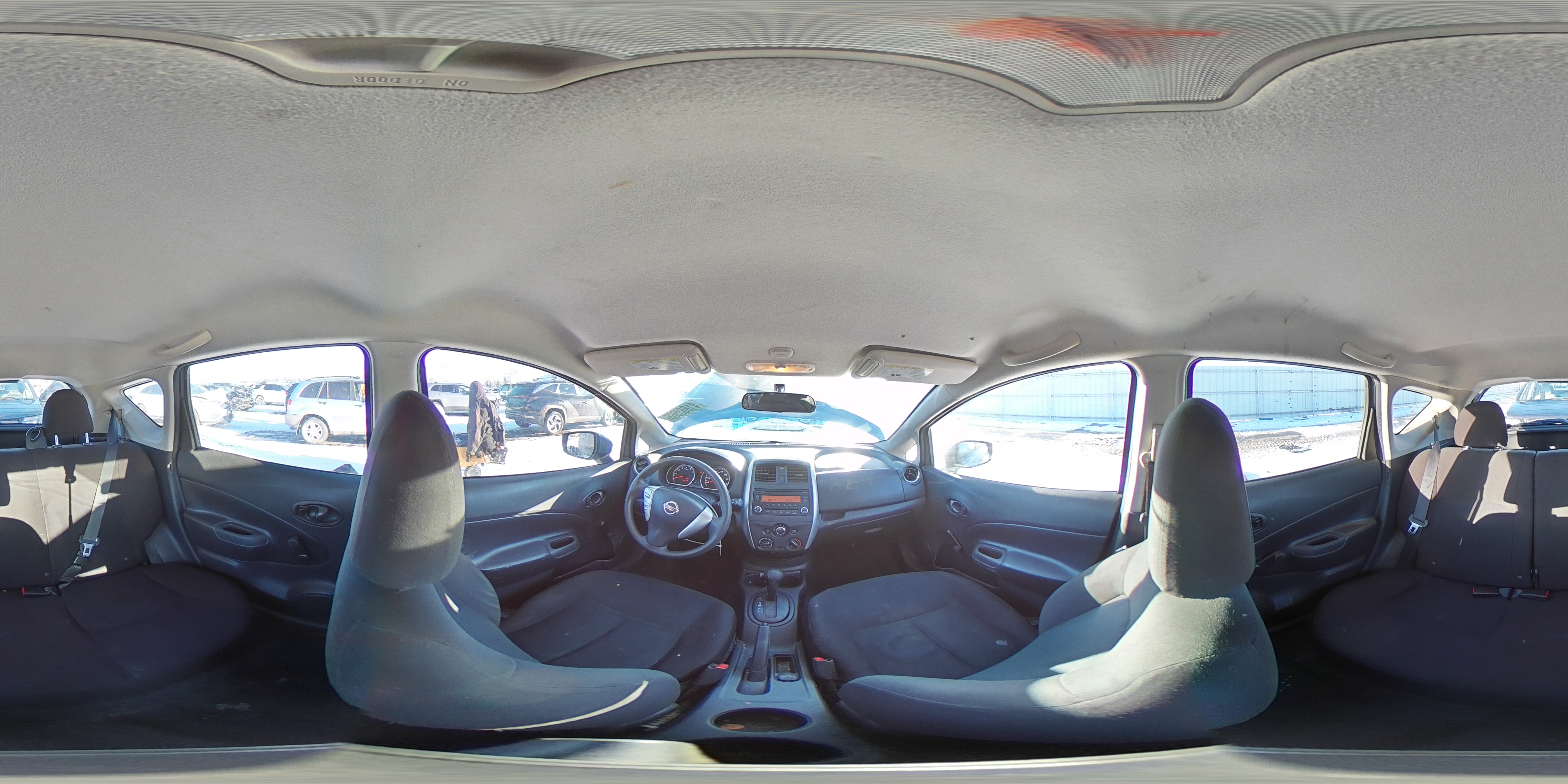 2015 Nissan Versa - Image 14