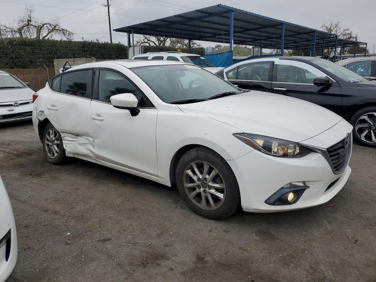 2015 Mazda 3 - Image 4