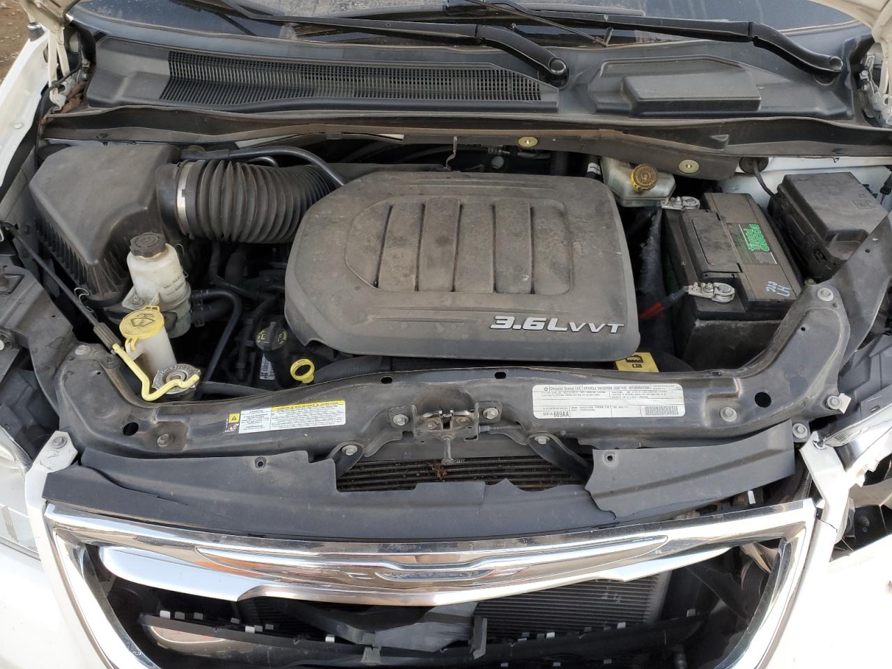 2012 Chrysler Town & Country - Image 12