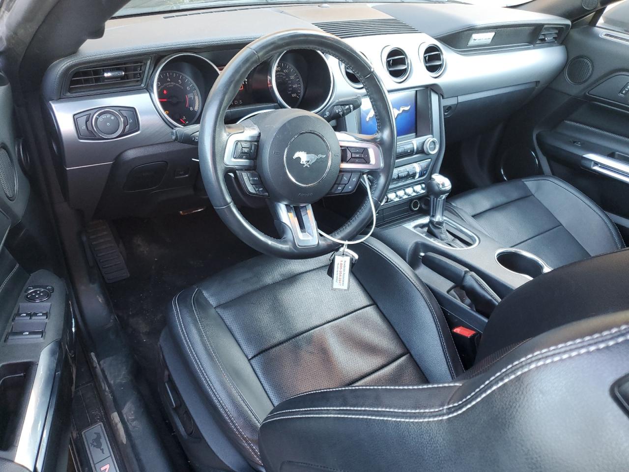 2022 Ford Mustang - Image 8