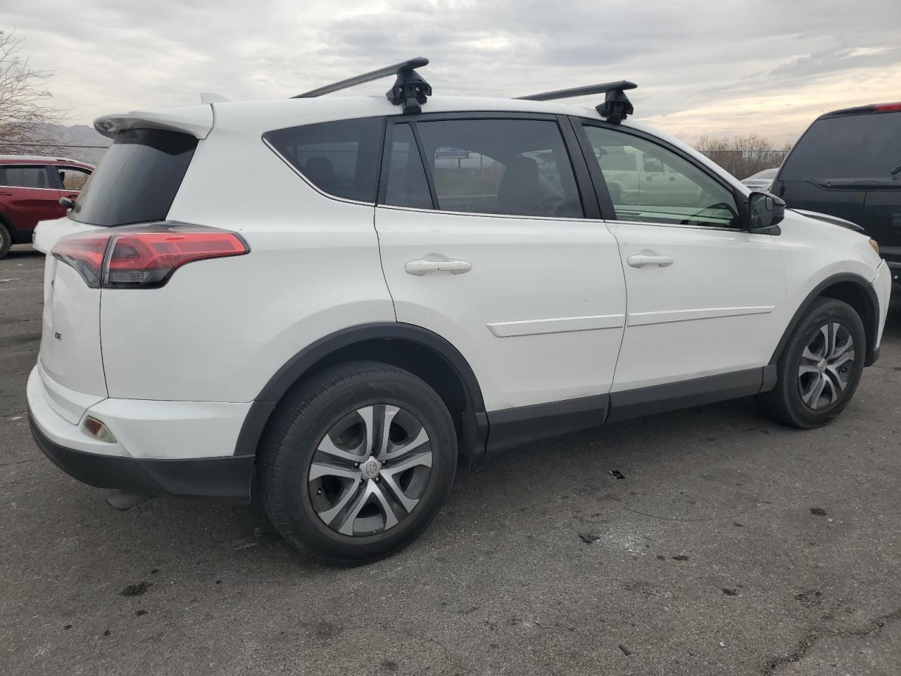 2016 Toyota RAV 4 - Image 3