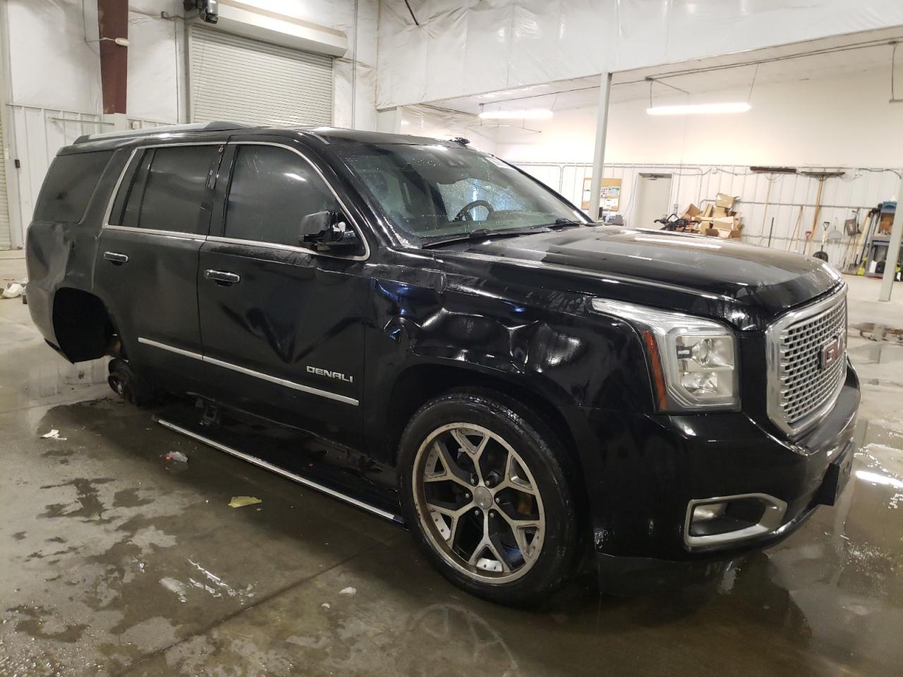 2015 GMC Yukon - Image 4