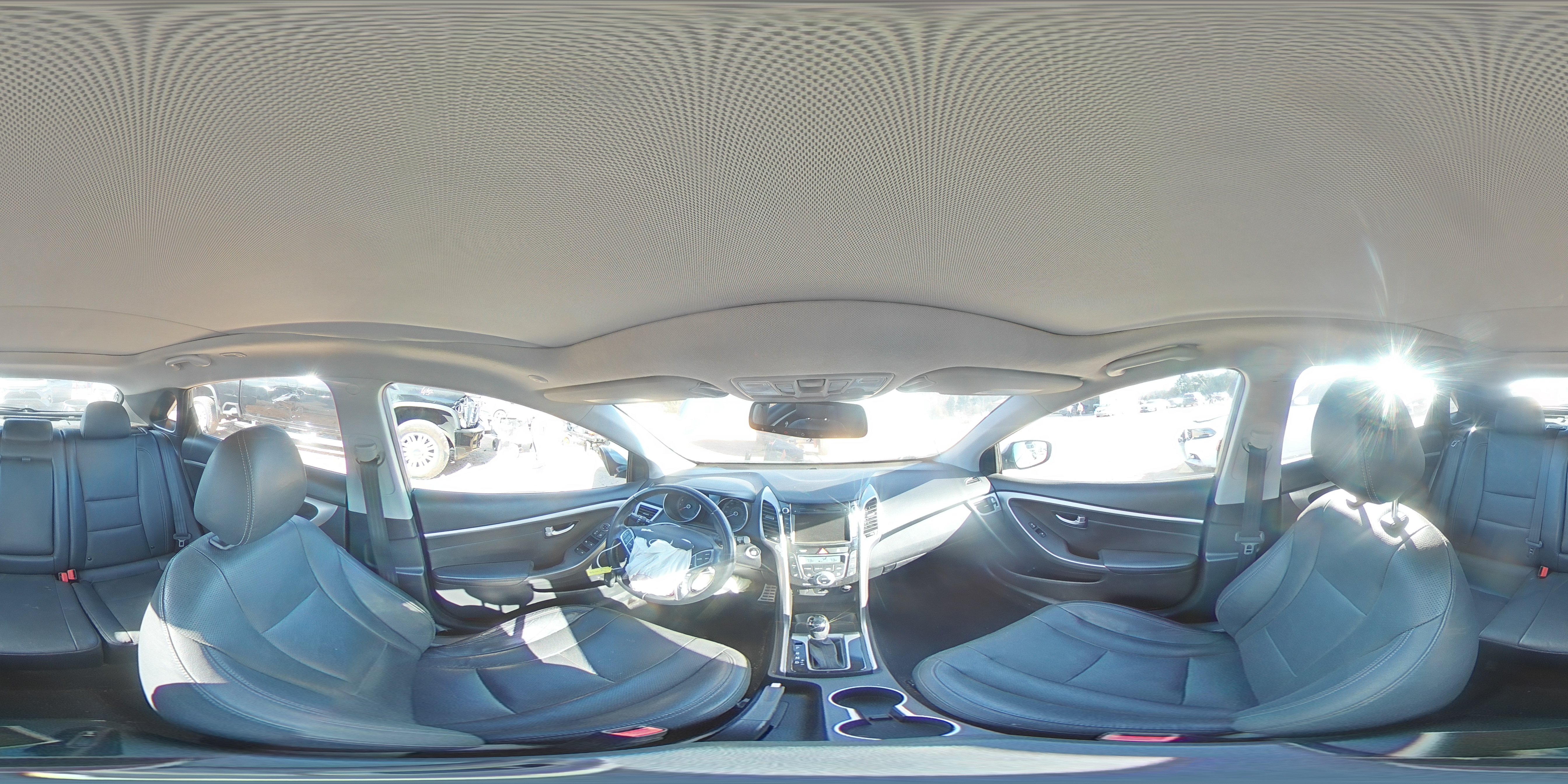 2013 Hyundai Elantra - Image 12