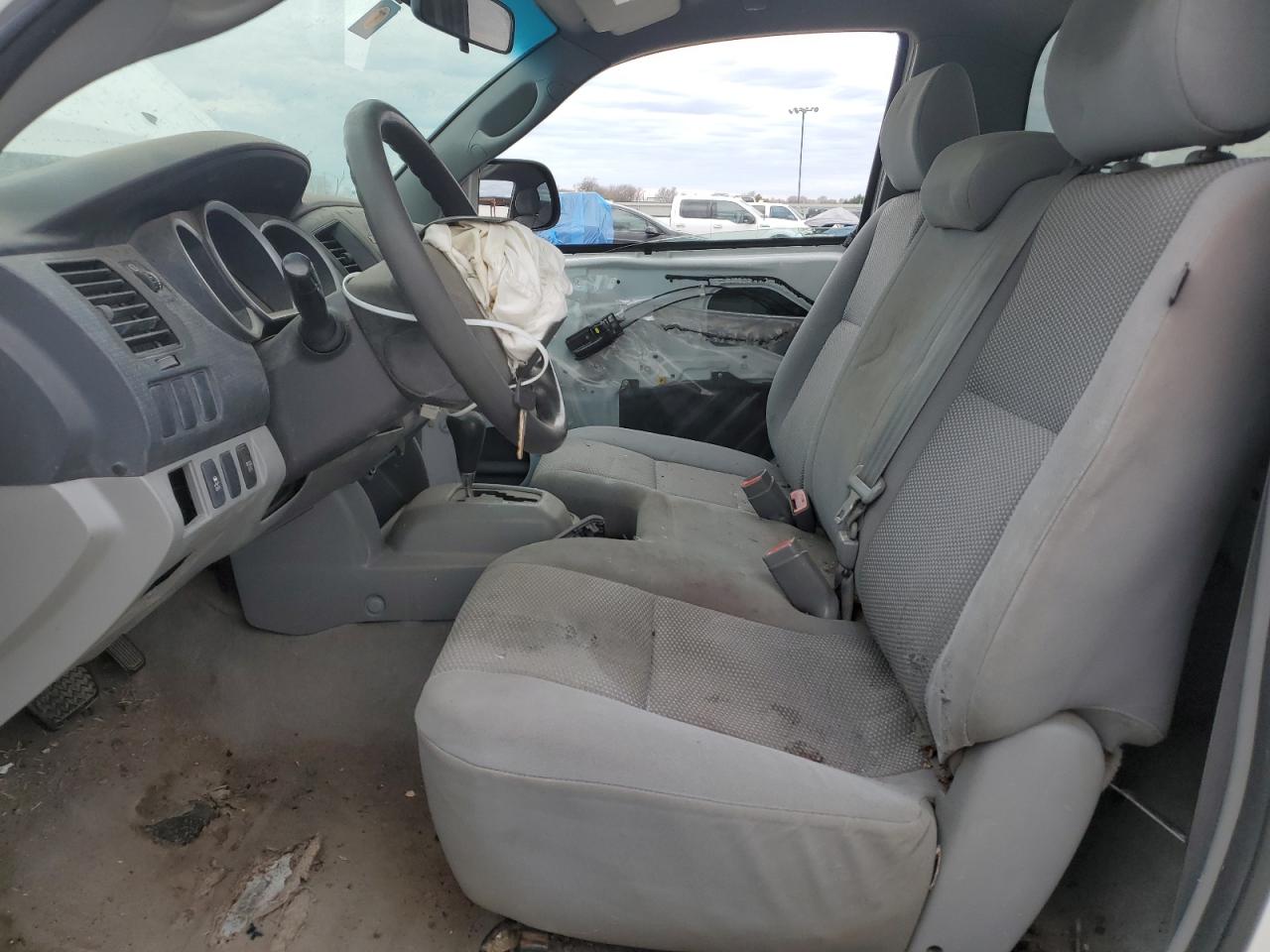 2010 Toyota Tacoma - Image 7
