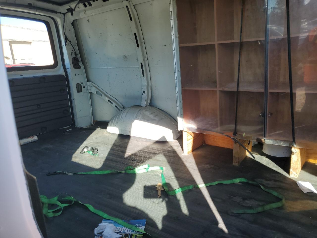 2004 Chevrolet Express G1500 VIN: 1GCFG15X241109660 Lot: 89298195