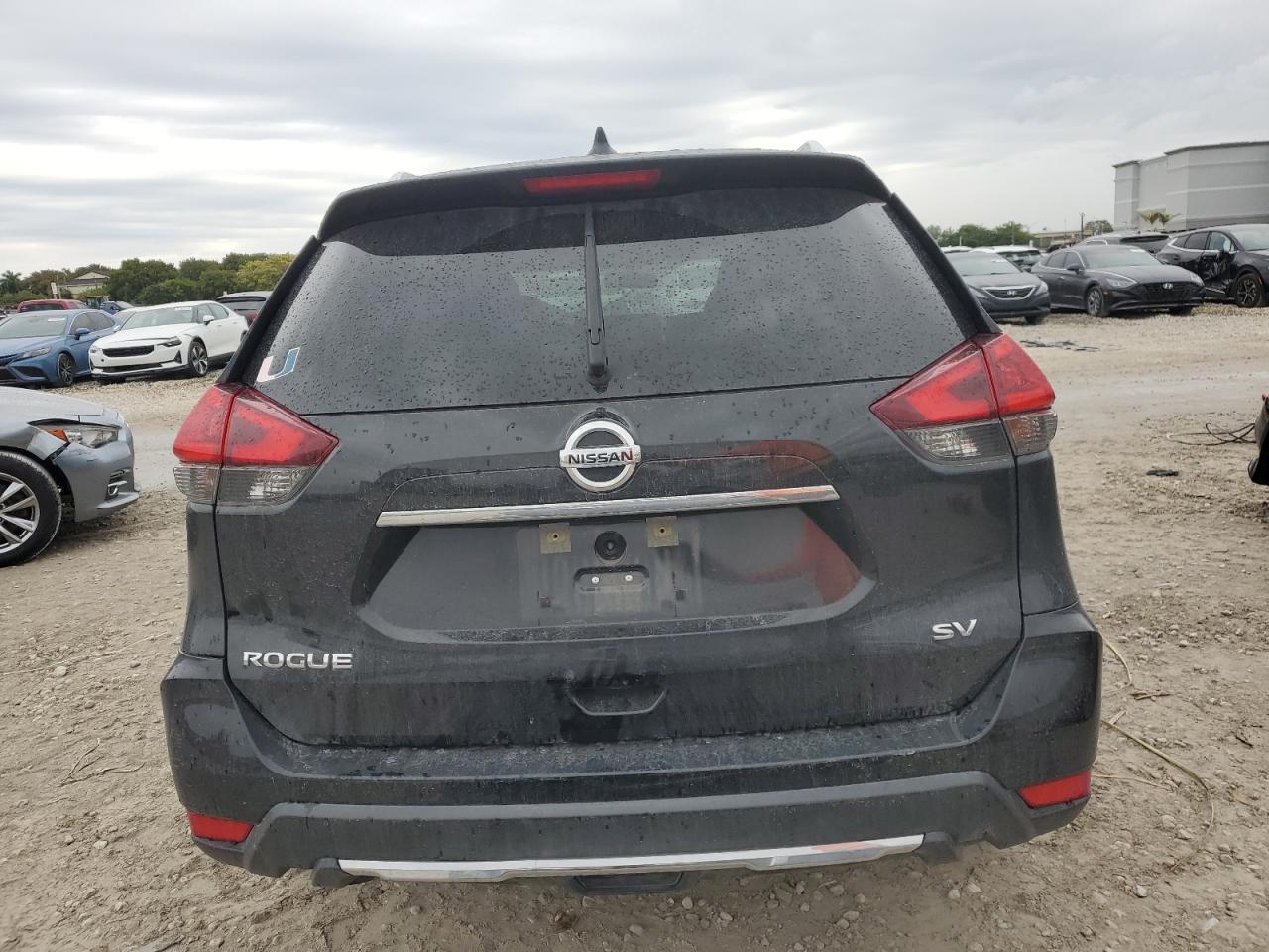 2018 Nissan Rogue - Image 6