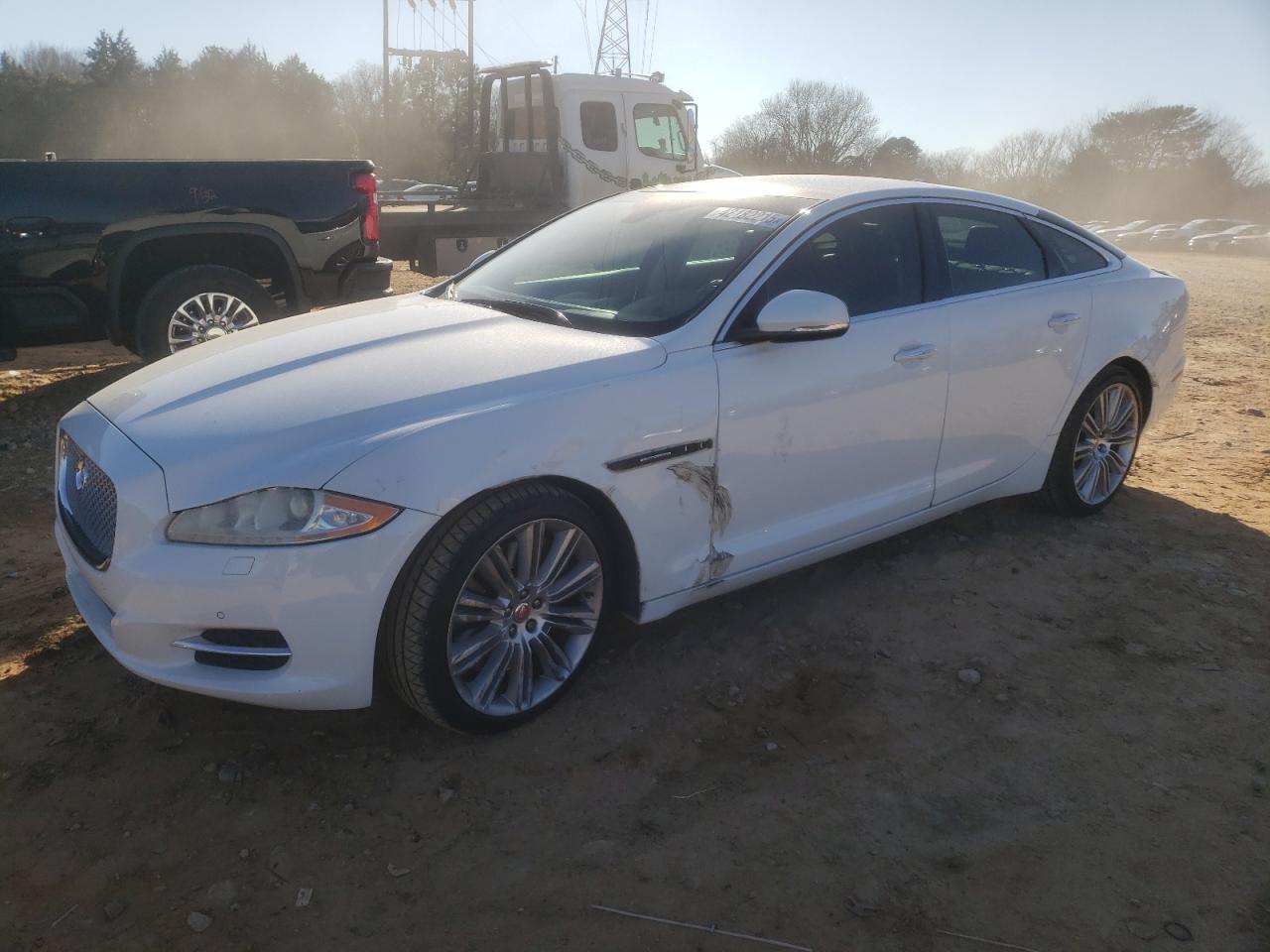 2014 Jaguar XJ - Image 1