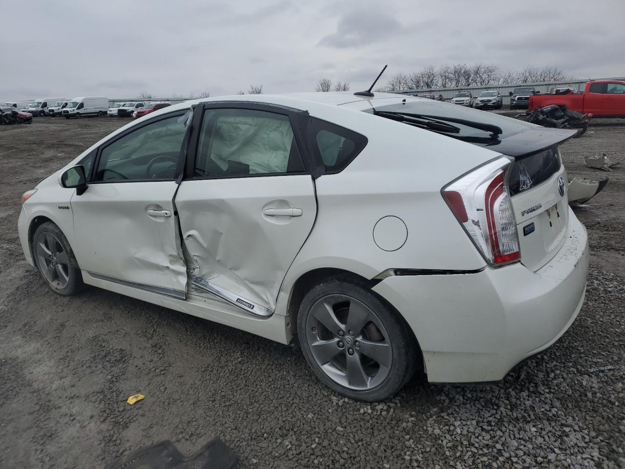 2013 Toyota Prius - Image 2