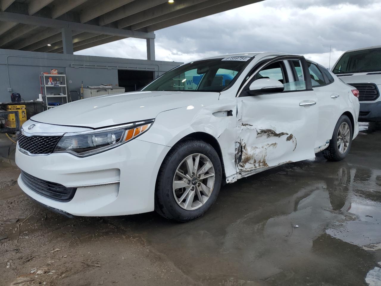 2017 Kia Optima - Image 1