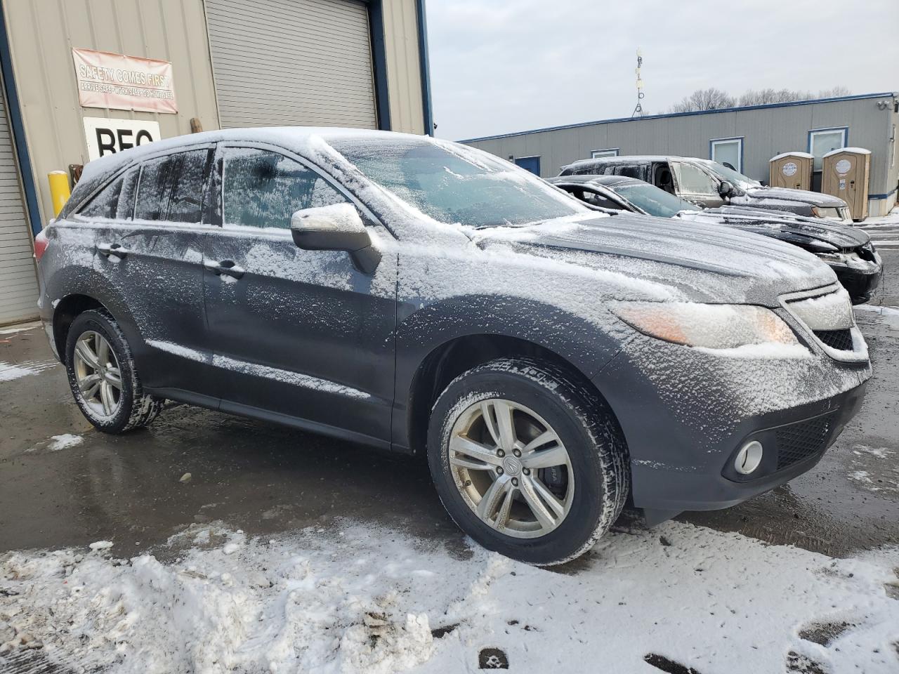 VIN 5J8TB4H55EL006883 2014 ACURA RDX no.4