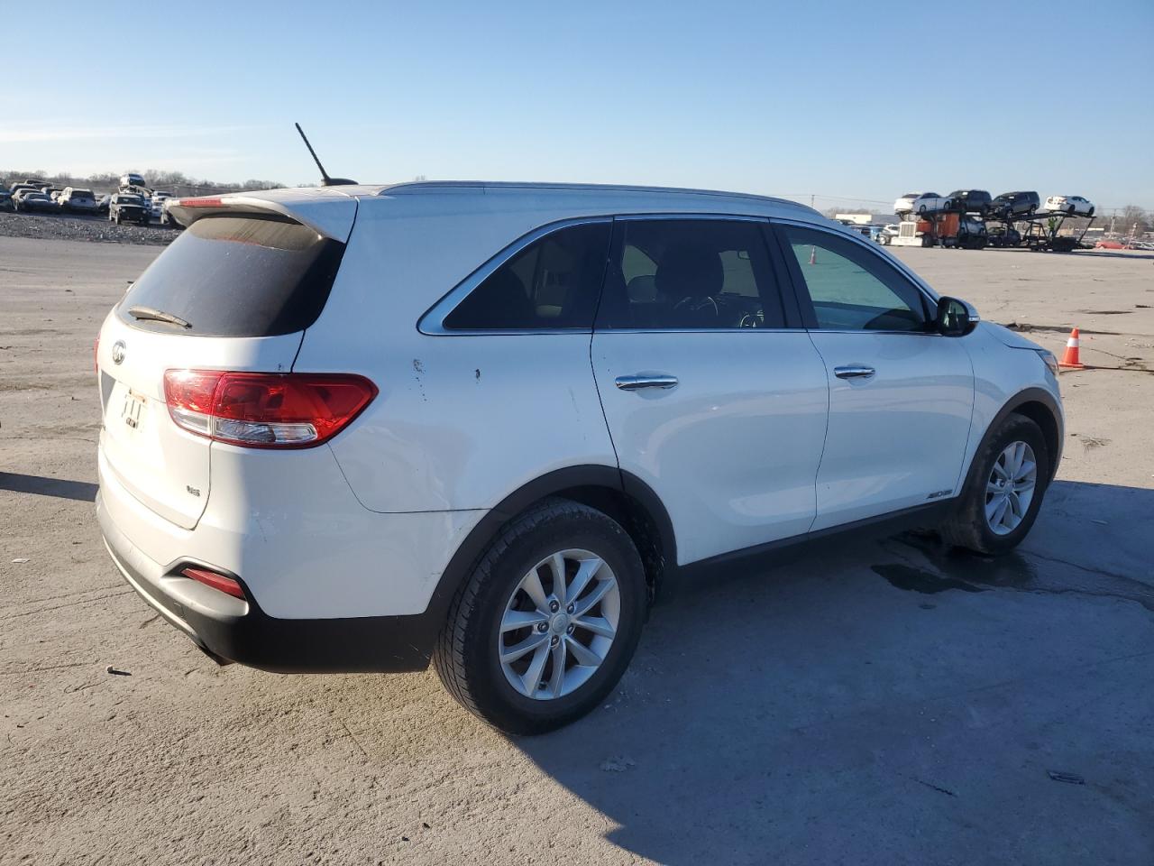 2017 Kia Sorento - Image 3