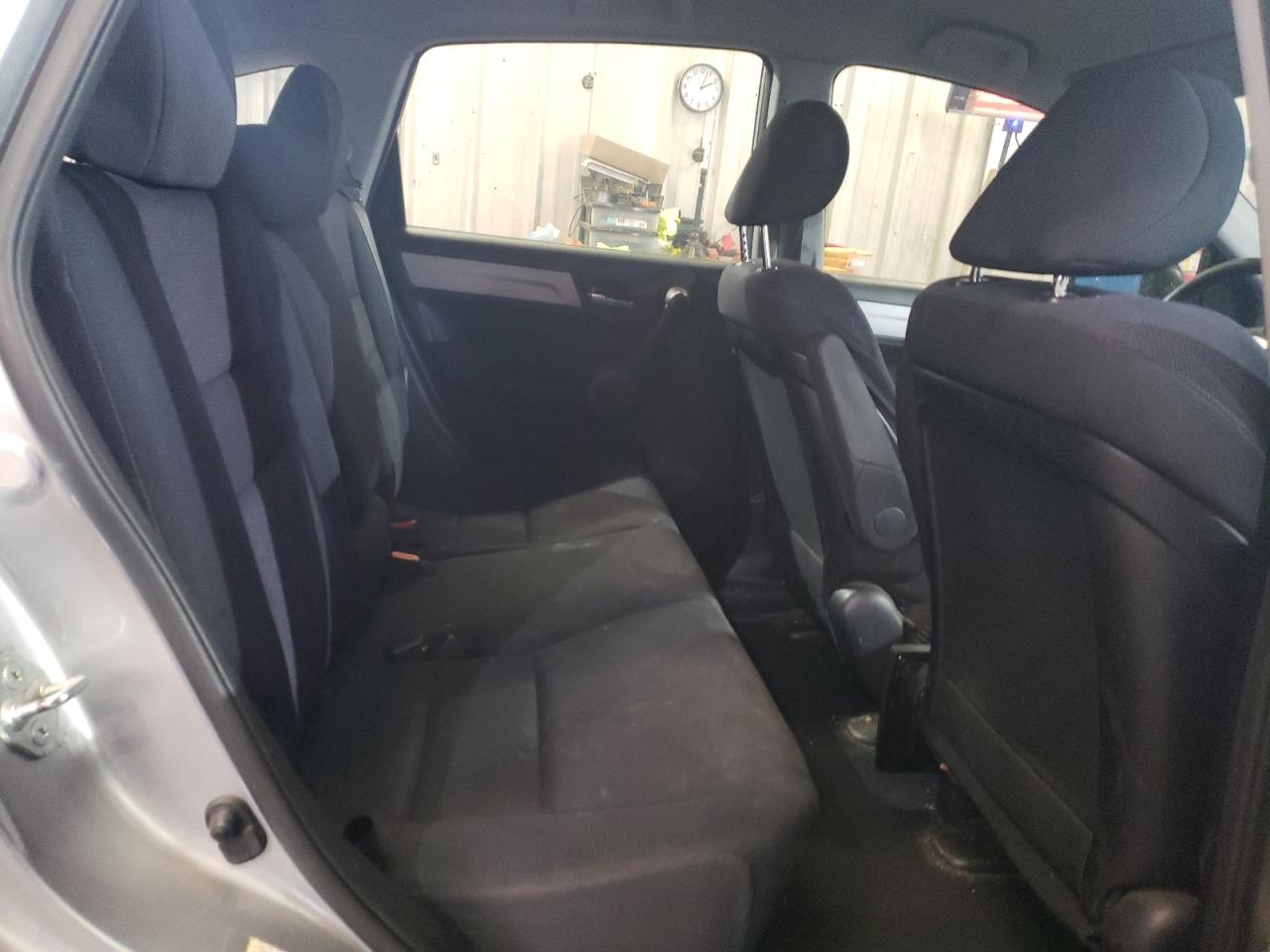 2010 Honda CR-V - Image 11