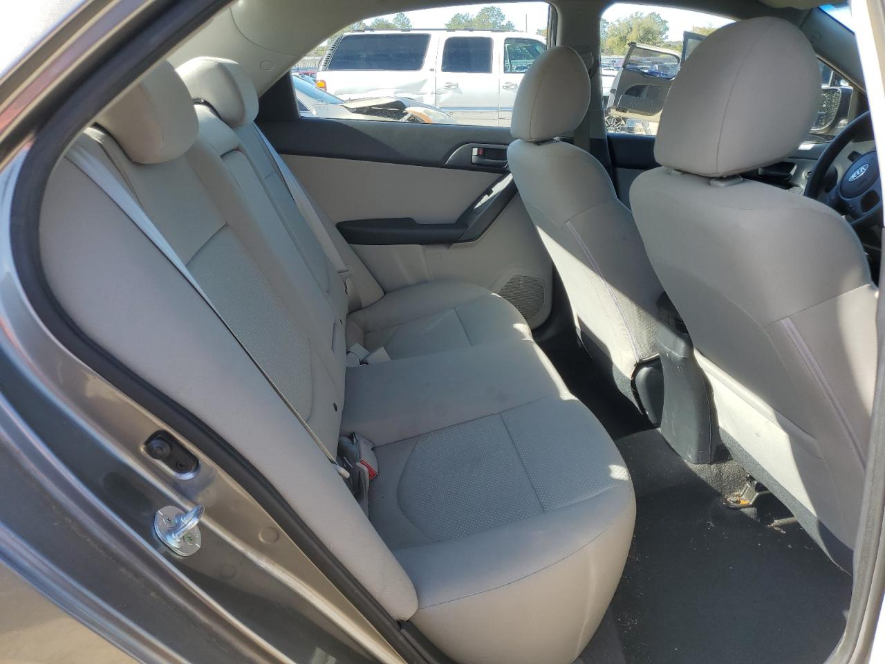 2010 Kia Forte - Image 10