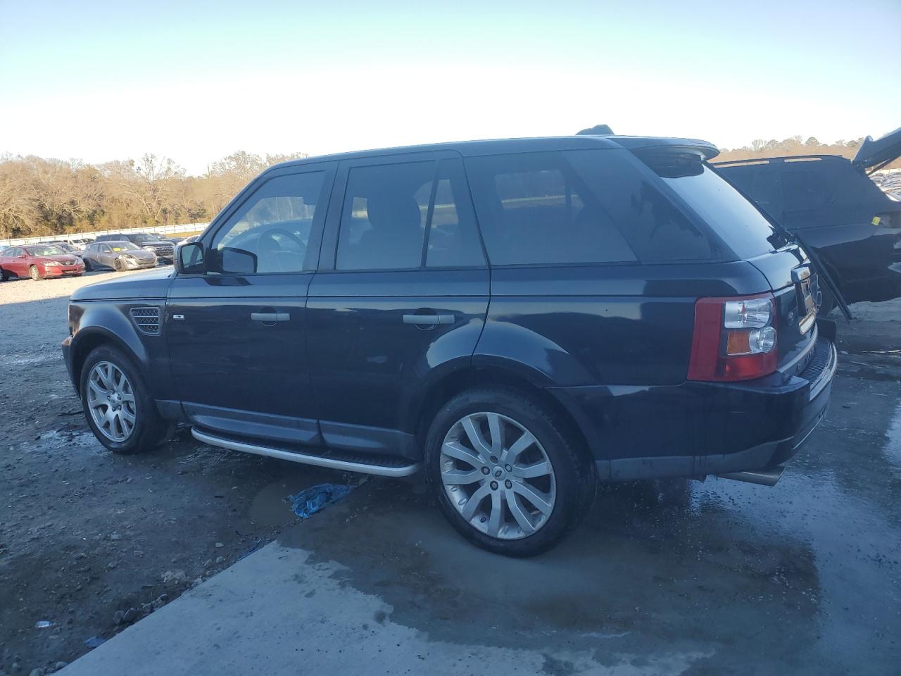 2007 Land Rover Range Rover - Image 2