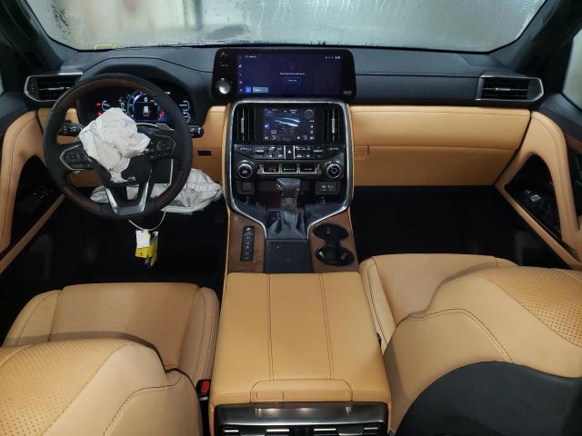  LEXUS LX 600 BAS 2024 Srebrny