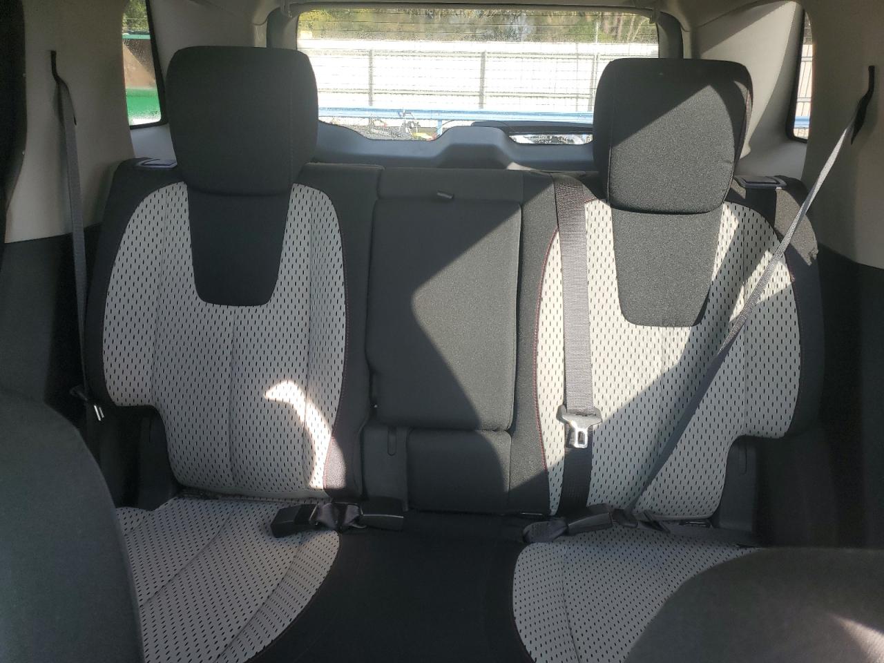 2010 GMC Terrain - Image 10