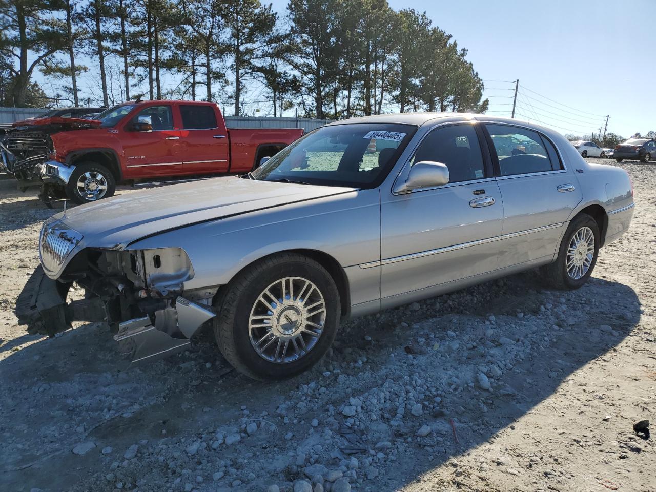 2009 Lincoln Town Car - Image 1