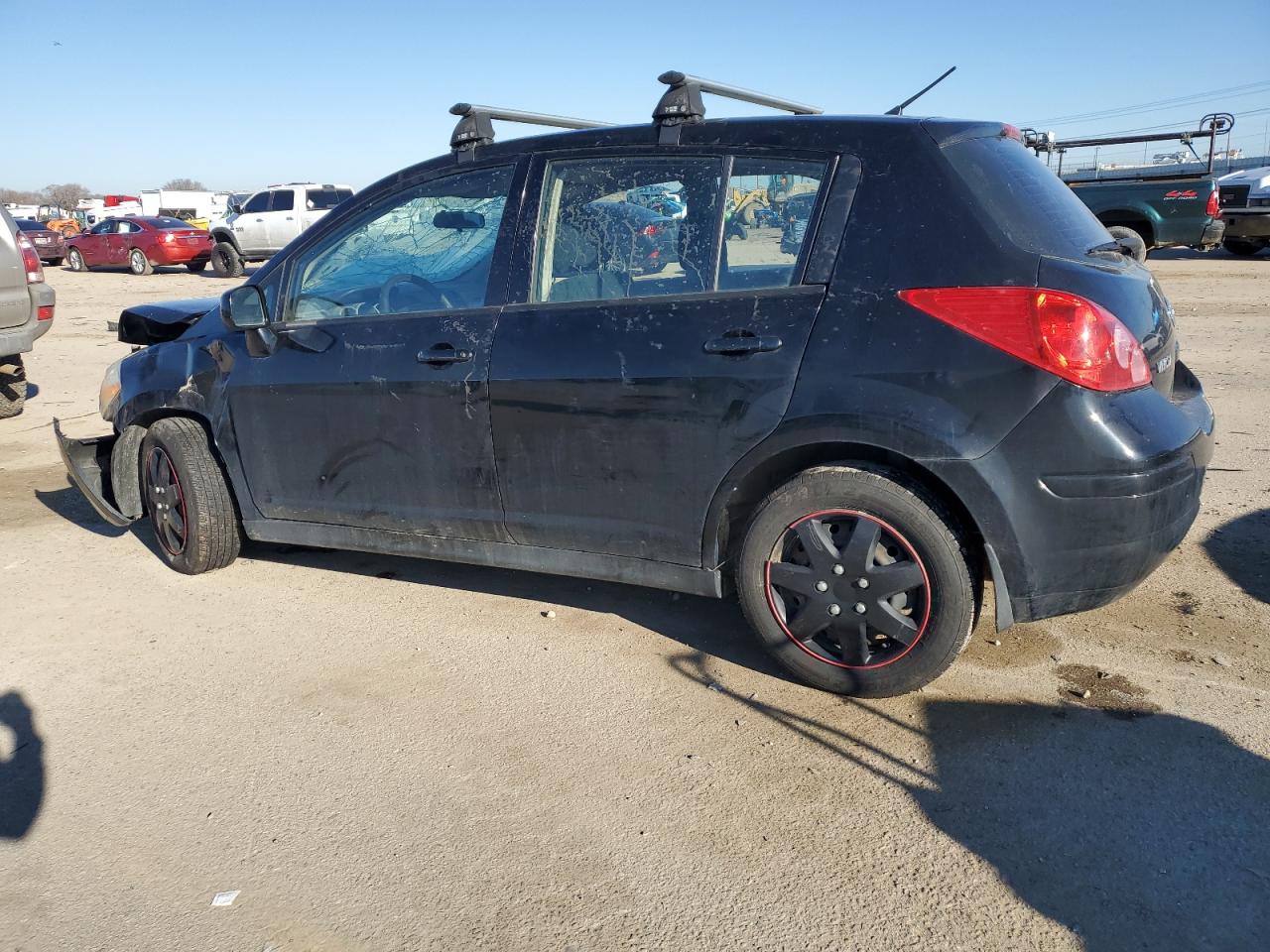2011 Nissan Versa - Image 2