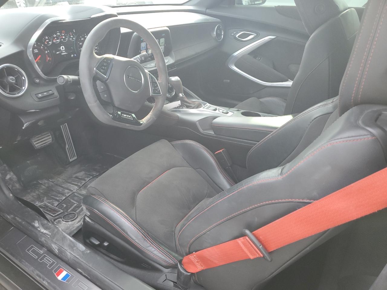 2017 Chevrolet Camaro - Image 8