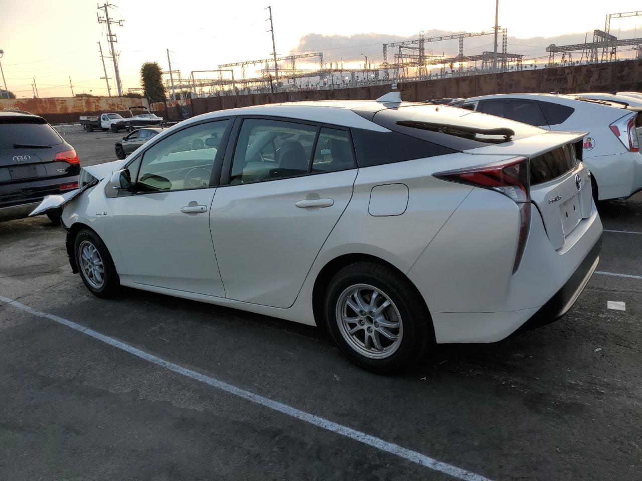2016 Toyota Prius - Image 2