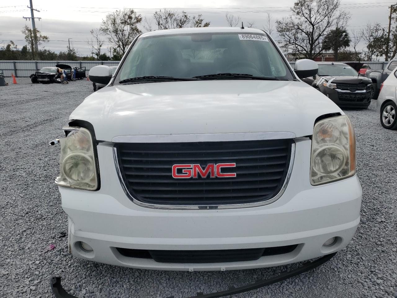 2011 GMC Yukon - Image 5