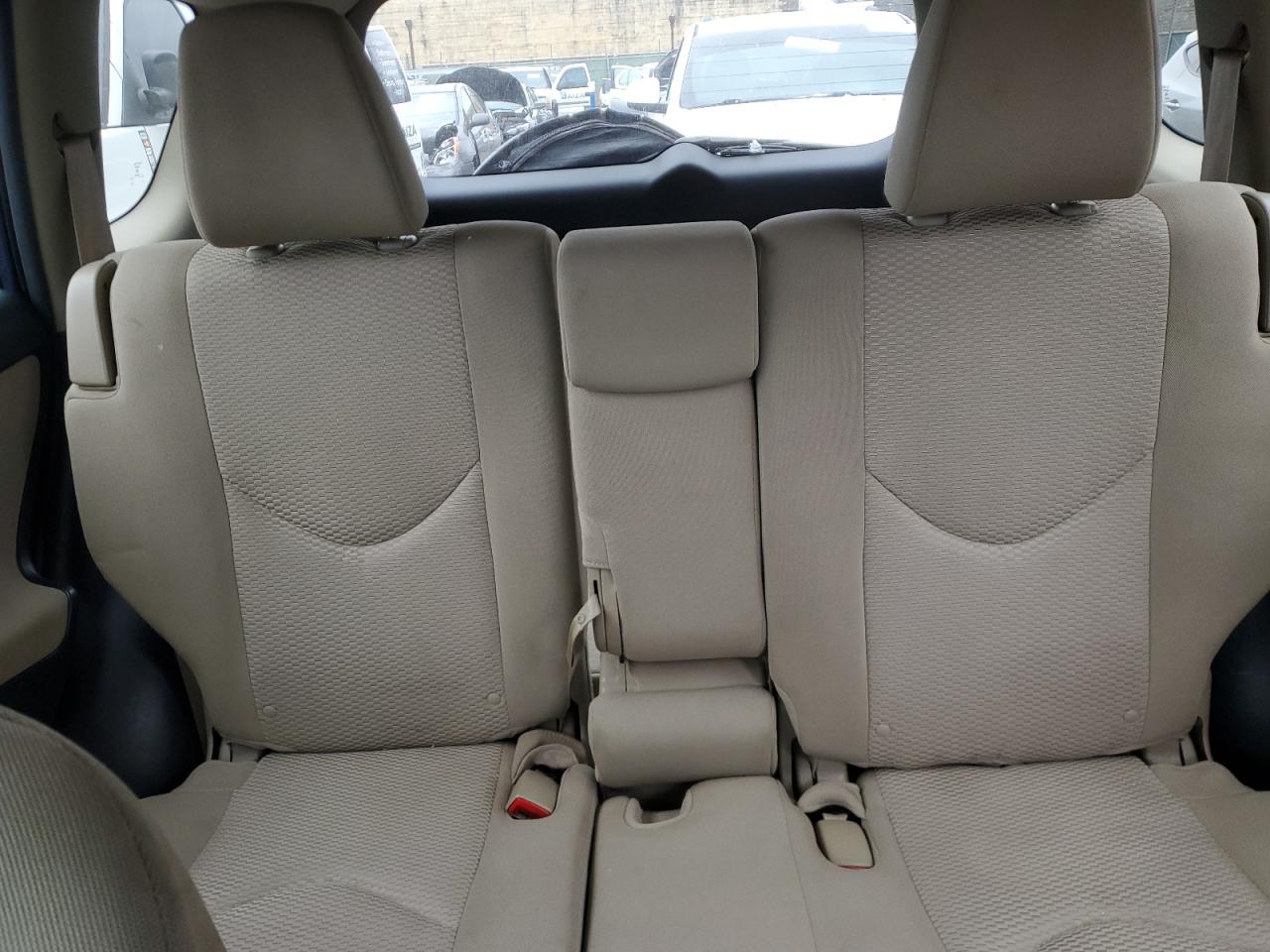 2012 Toyota RAV 4 - Image 10