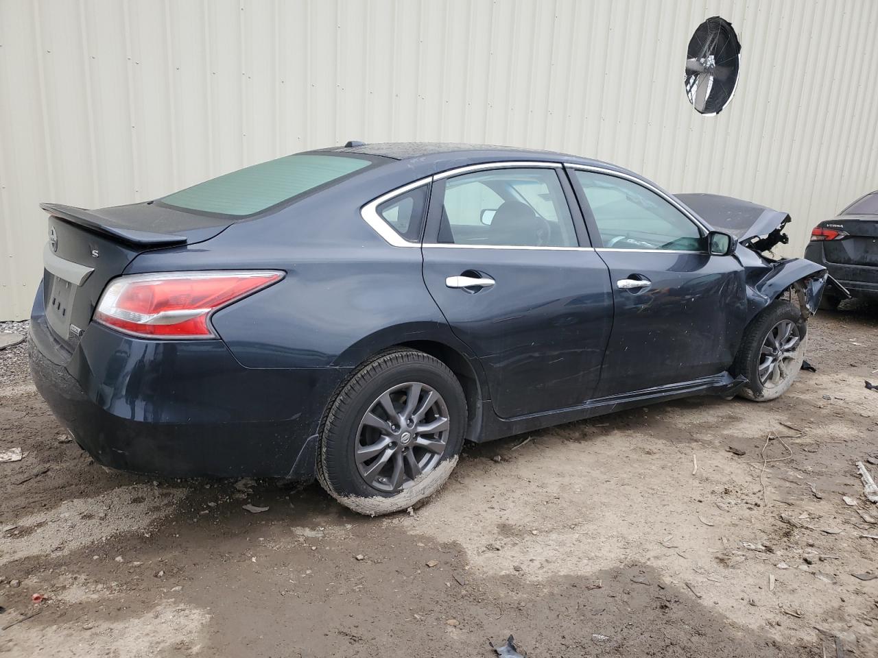 2015 Nissan Altima - Image 3