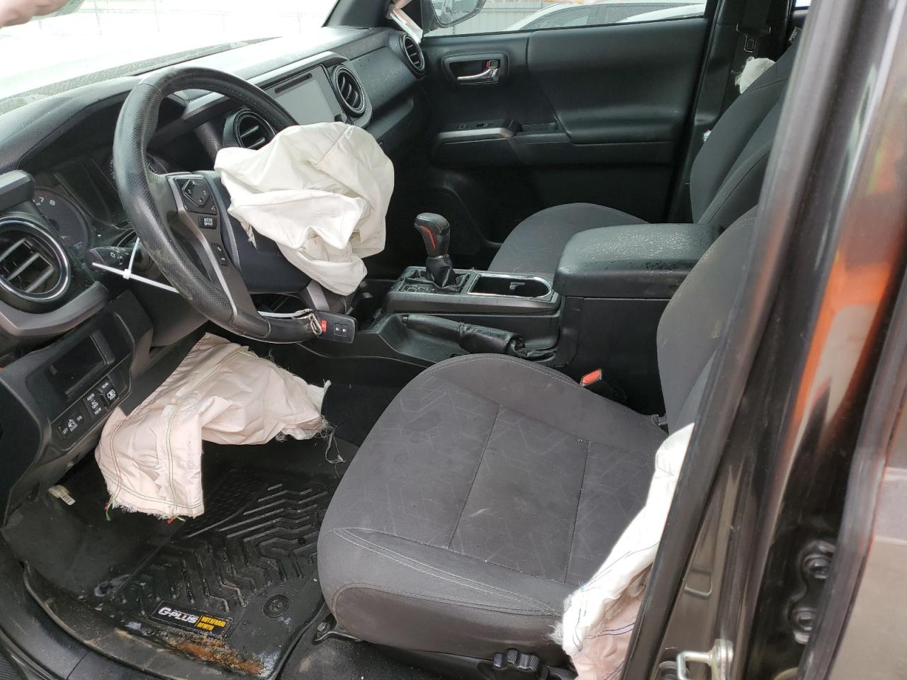 2017 Toyota Tacoma - Image 7