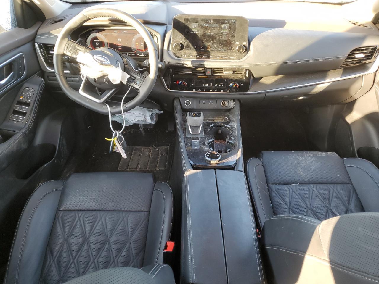 Фото: JN8BT3DD2PW319331 - 8