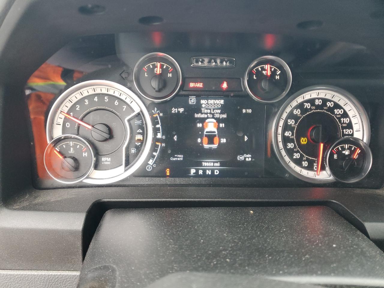 2014 RAM 1500 - Image 9