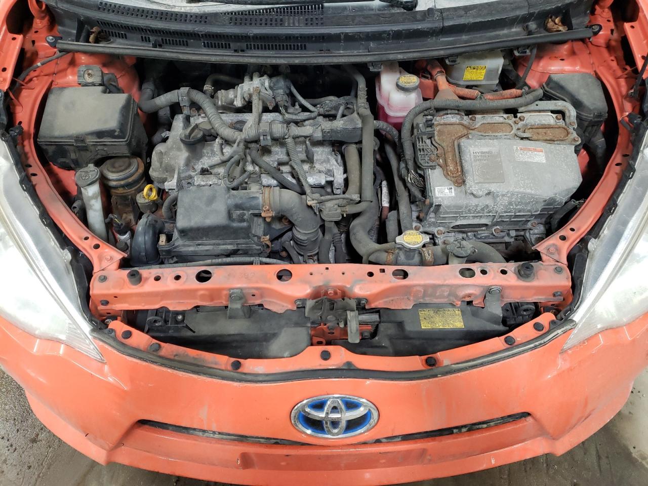 2012 Toyota Prius - Image 11