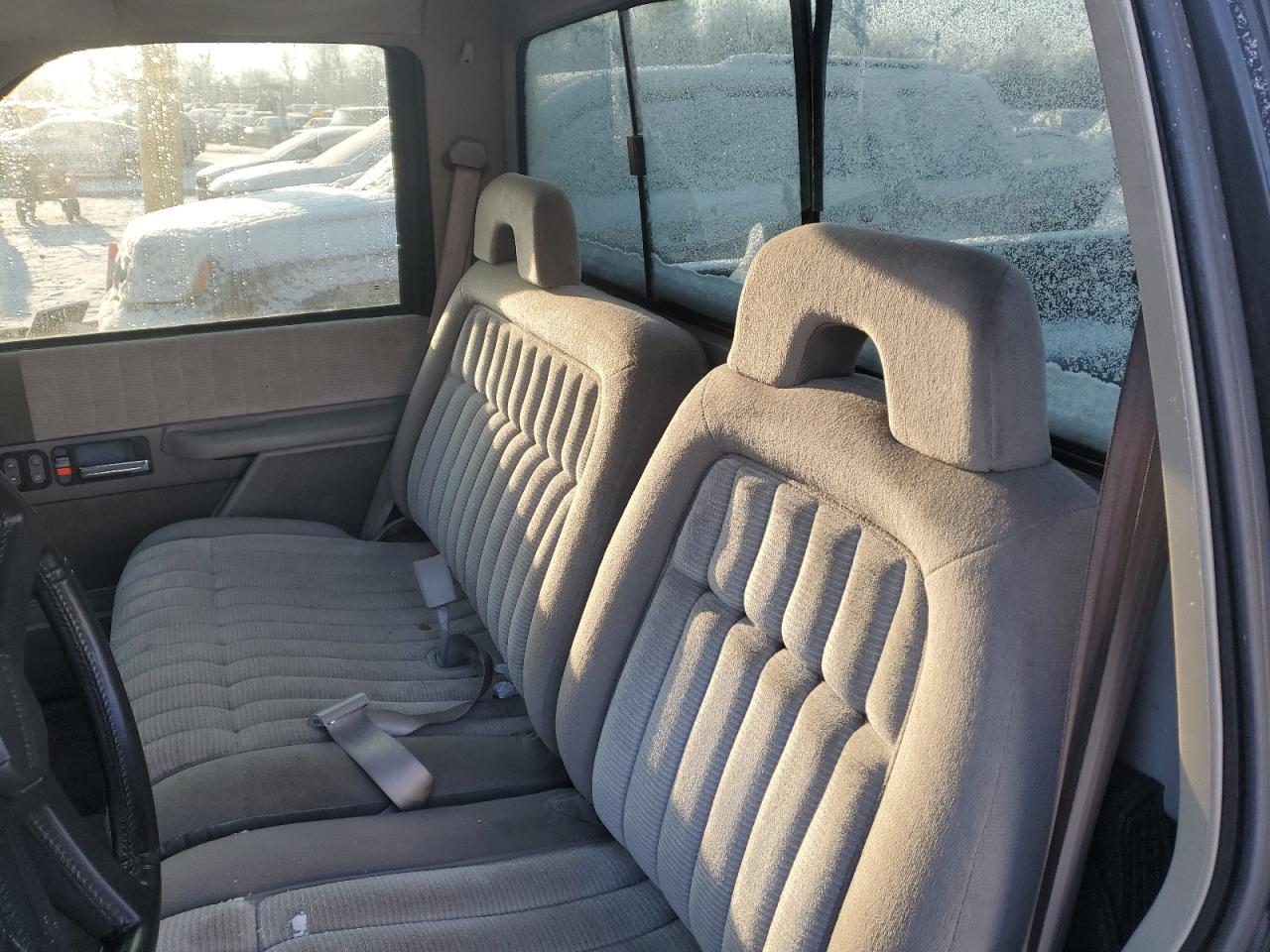 1994 Chevrolet GMT-400 - Image 10