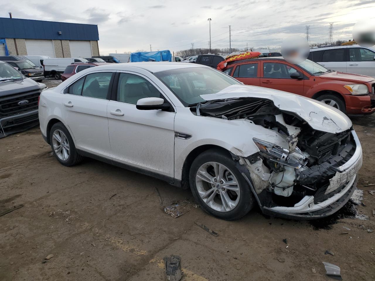 2014 Ford Taurus - Image 4