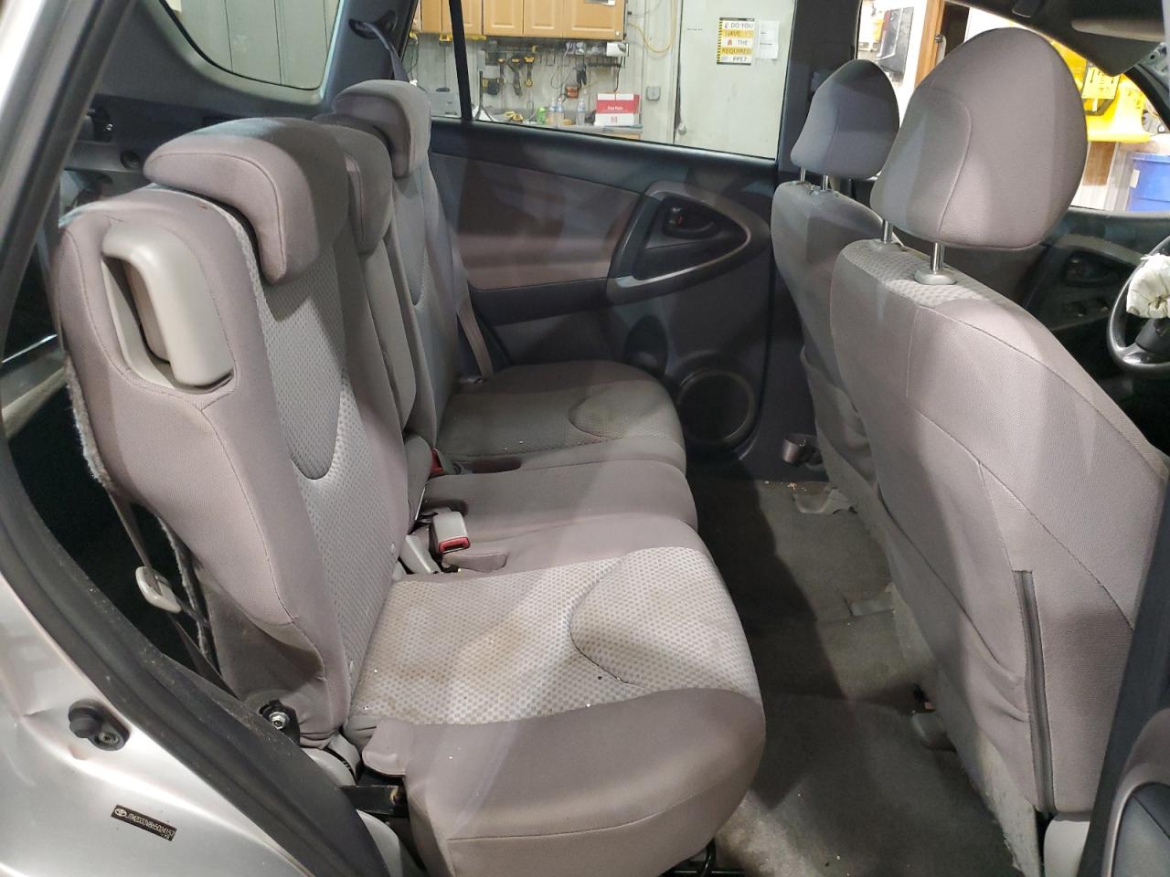 2006 Toyota RAV 4 - Image 11