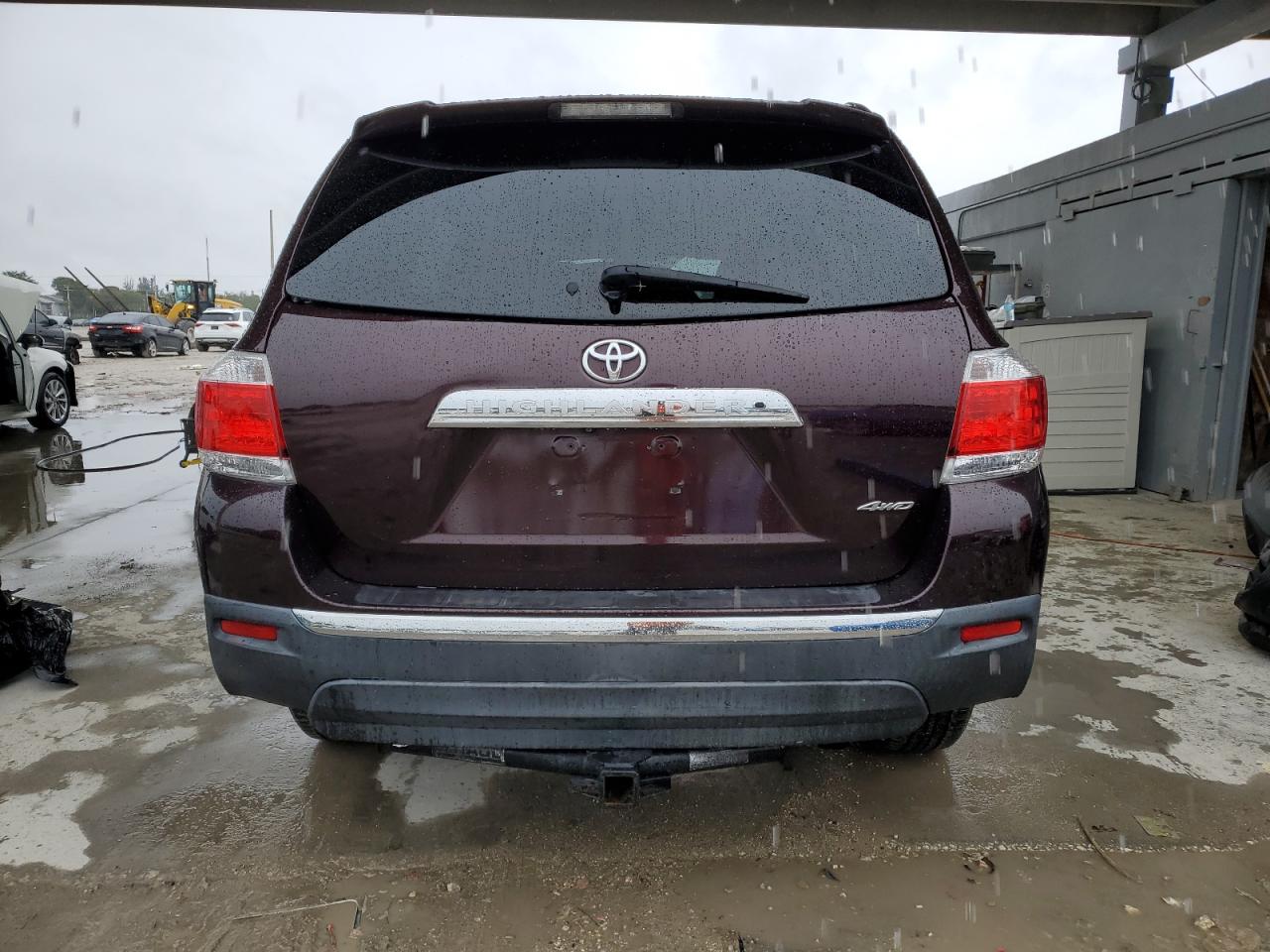 2012 Toyota Highlander - Image 6
