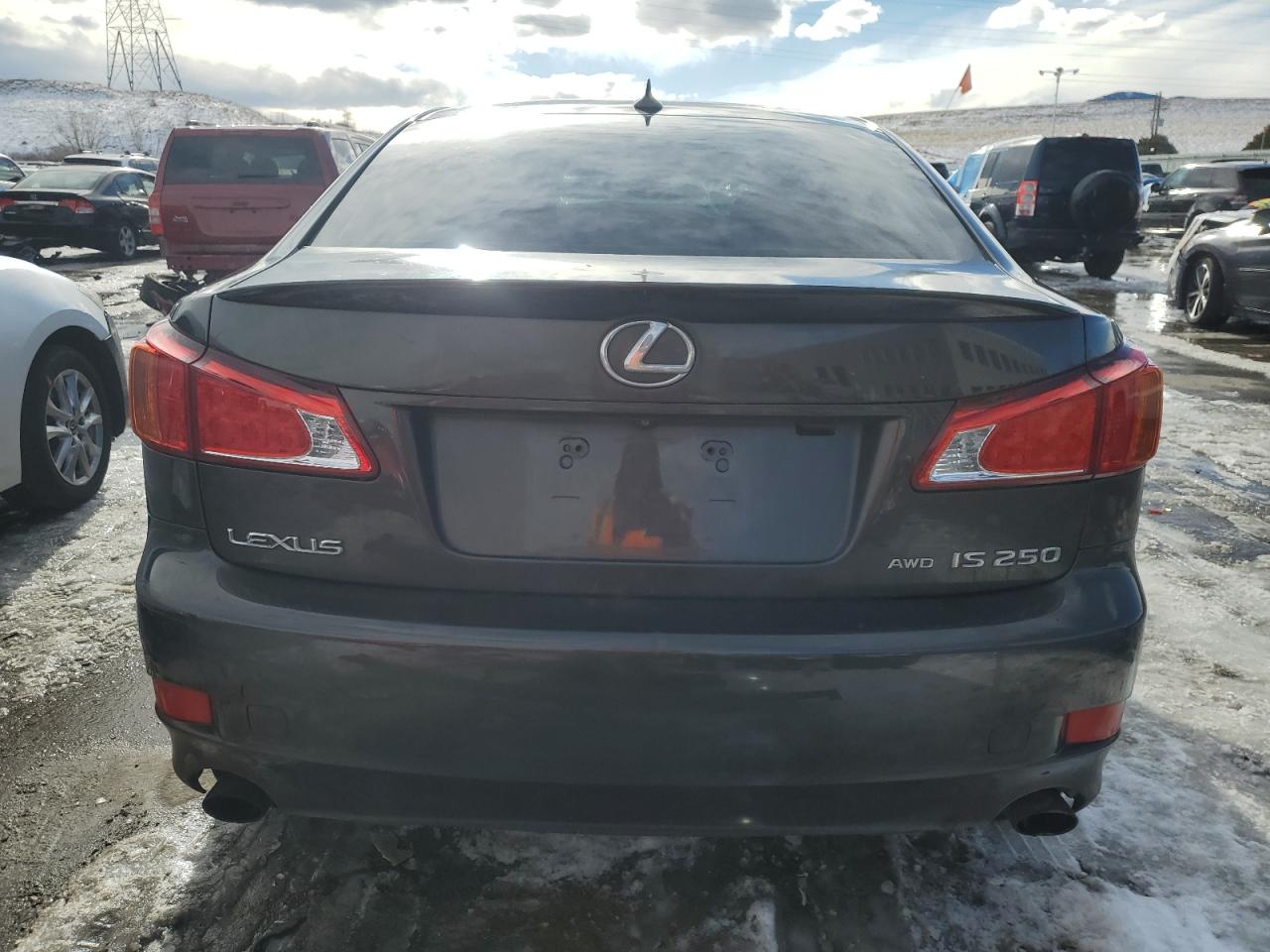 2009 Lexus IS - Image 6