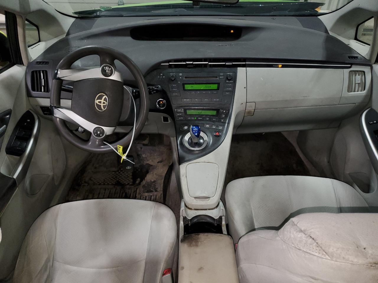 2010 Toyota Prius - Image 8