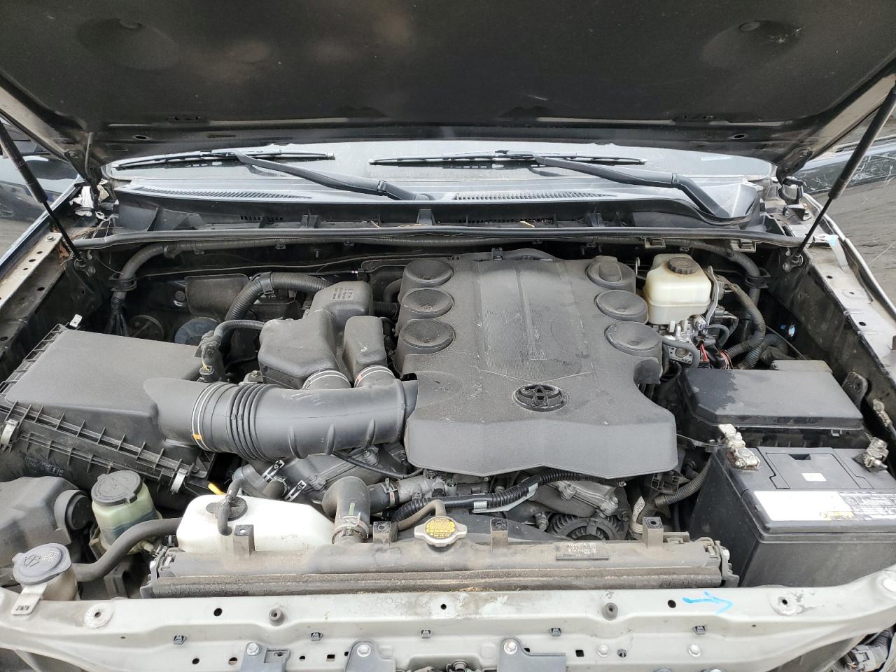 2015 Toyota 4Runner - Image 14